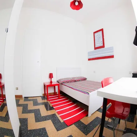 Rent this 6 bed room on Via Ferrante Aporti in 58, 20125 Milan MI
