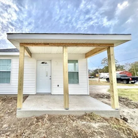 Buy this 2 bed house on 103 Antill Lane in Schriever, Terrebonne Parish
