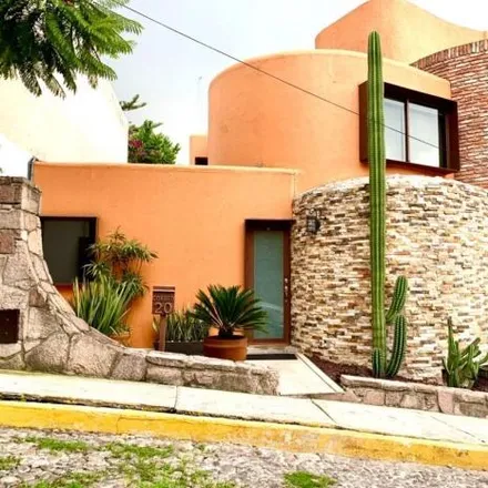 Buy this 3 bed house on Avenida Narciso Mendoza in Colonia Lomas Hipódromo, 11610 Naucalpan de Juárez