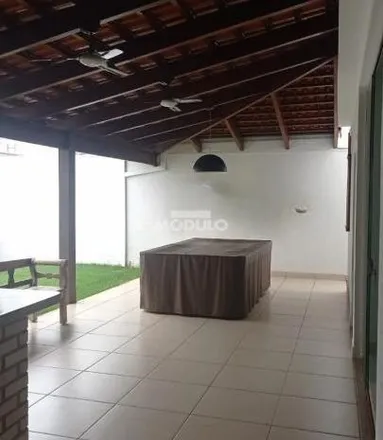 Rent this 3 bed house on Rua Coronel Ernesto Rodrigues da Cunha in Jardim Karaíba, Uberlândia - MG