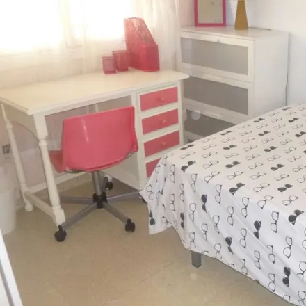 Rent this 2 bed room on Plaza Benigno Santiago Peña in 29012 Málaga, Spain