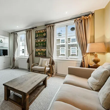 Rent this 3 bed apartment on 13 Walpole Street in London, SW3 4QS