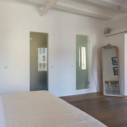 Rent this 1 bed apartment on Carrer de les Moles in 10, 08002 Barcelona