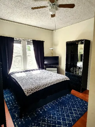 Rent this 1 bed room on 3809 Penniman Avenue in Oakland, CA 94619
