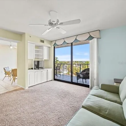 Image 9 - 670 Island Way Apt 501, Clearwater Beach, Florida, 33767 - Condo for sale