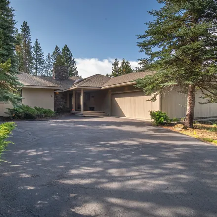 Buy this 3 bed house on 2 Playoff Lane in Sunriver, OR 97707