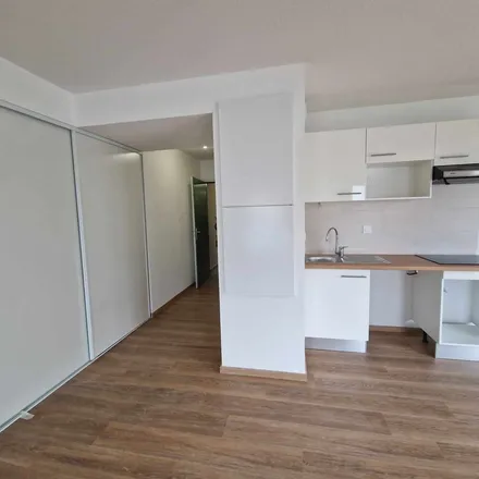 Rent this 3 bed apartment on 42 Rue Ausone in 31200 Toulouse, France