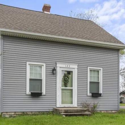 Buy this 2 bed house on 2475 East Main Street in Warsaw, IN 46580