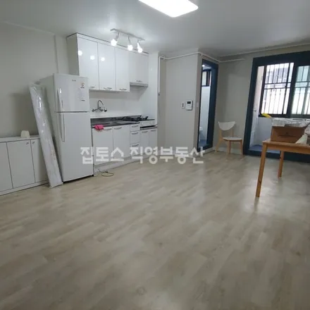 Rent this studio apartment on 서울특별시 강남구 삼성동 40-23