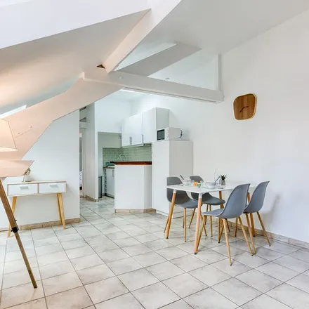 Rent this 2 bed apartment on 4 Cloître Saint-Spire in 91100 Corbeil-Essonnes, France