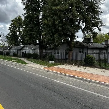 Buy this 12 bed house on 2175 Martin Luther King Junior Boulevard in Fresno, CA 93706