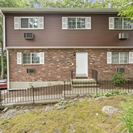 Buy this 1 bed house on 215 Edgemoor Rd Apt B in Bridgeport, Connecticut