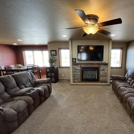 Image 8 - 1852 MacKenzie Avenue, Melrose Addition, Aberdeen, SD 57401, USA - House for sale