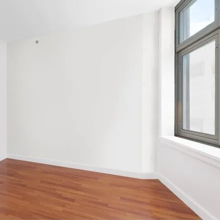 Image 3 - J Condos, 136 Front Street, New York, NY 11201, USA - Apartment for rent