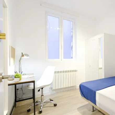 Rent this 5 bed room on Madrid in Calle de Santa Teresa, 8