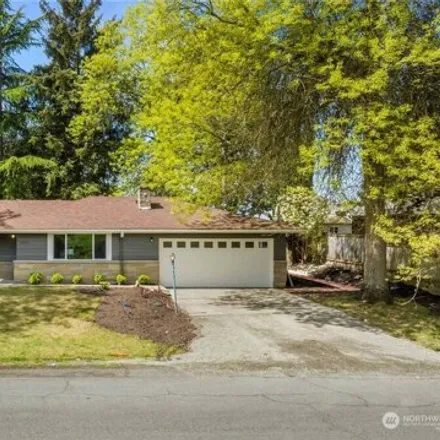 Buy this 3 bed house on 20845 102nd Avenue Southeast in Kent, WA 98031