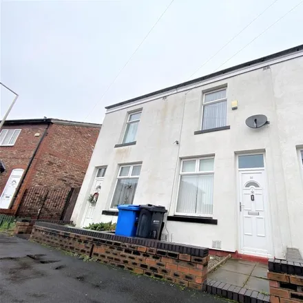 Rent this 2 bed townhouse on Thomson Street in Stockport, SK3 9AW