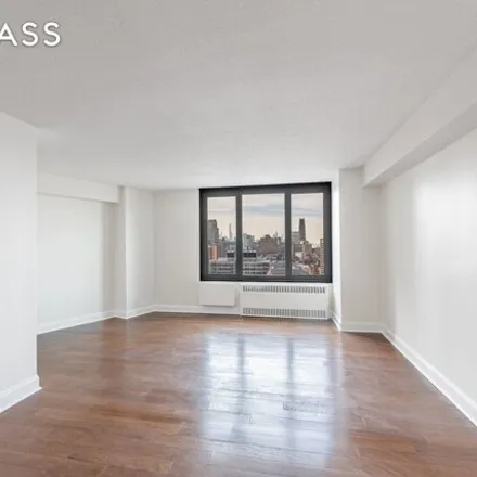 Image 2 - 3333 Broadway, New York, NY 10031, USA - House for rent