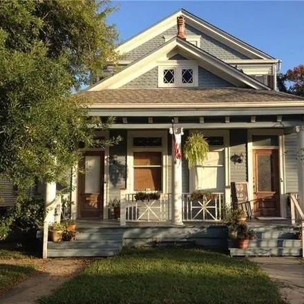 Rent this 3 bed house on 900 Cherokee Street in New Orleans, LA 70118