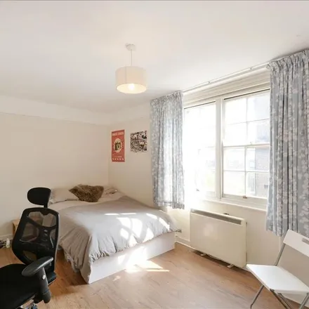 Image 3 - Queen Alexandra Mansions, Hastings Street, London, WC1H 9DP, United Kingdom - Apartment for rent