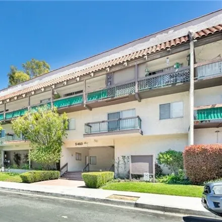 Buy this 2 bed condo on 5436 White Oak Avenue in Los Angeles, CA 91316