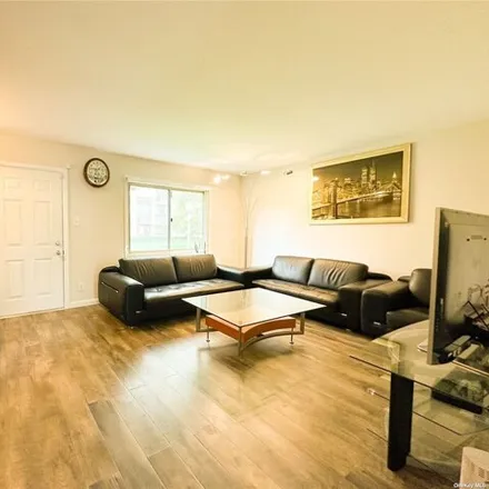 Image 1 - Cross Island Parkway, New York, NY 11359, USA - Townhouse for sale