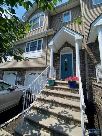 Image 2 - 102 Montgomery St Apt 14, Bloomfield, New Jersey, 07003 - House for sale