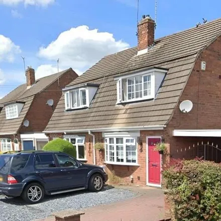 Buy this 3 bed duplex on Holly Road in Dawley, TF4 3HG