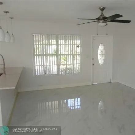 Image 4 - 4585 Northeast 6th Avenue, Wilton Manors, FL 33334, USA - House for sale