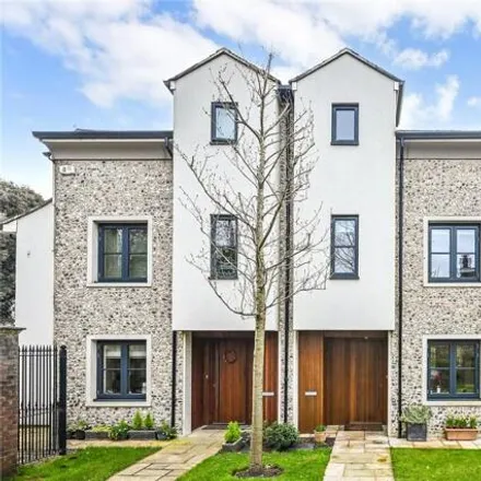 Buy this 3 bed townhouse on Chichester College in Avenue de Chartres, Chichester