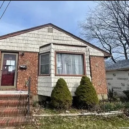Buy this 3 bed house on 30 Woodcrest Street in Village of Valley Stream, NY 11581