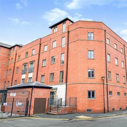 Buy this 3 bed apartment on Colchester House in Canalside, Chester