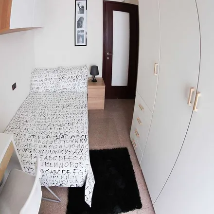 Rent this 7 bed room on Via Angelo de Vincenti in 7, 20148 Milan MI