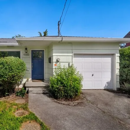 Buy this 2 bed house on 9300 North Tyler Avenue in Portland, OR 97203