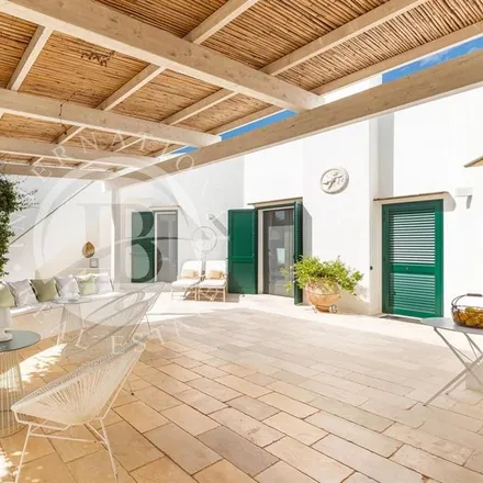 Buy this 4 bed house on Lecce