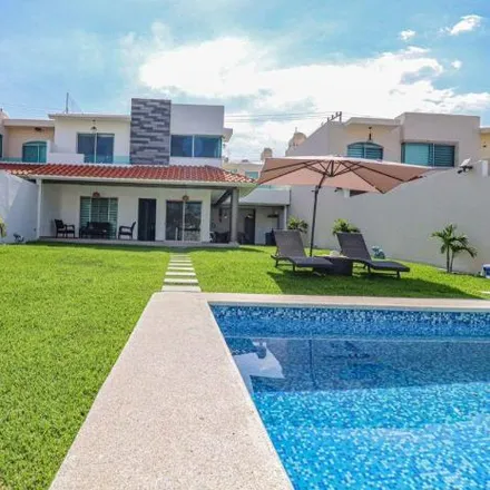 Buy this 4 bed house on Privada Francisco I. Madero in Hacienda de los Casillas, 62564 Jiutepec
