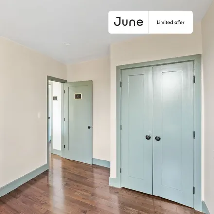 Image 4 - 1675 Lexington Avenue - Room for rent