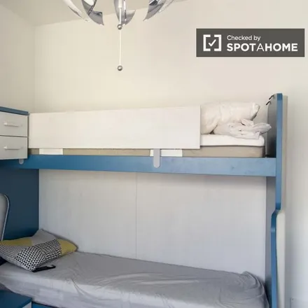 Rent this 5 bed room on Virtus Sport Asd in Via Gravina di Puglia, 43