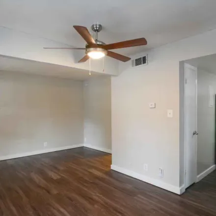 Image 1 - 2604 Manor Road, Austin, TX 78722, USA - Apartment for rent