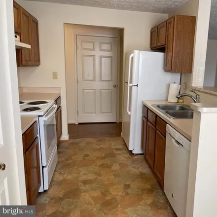 Image 9 - 2452 Apple Blossom Lane, Piney Orchard, MD 21113, USA - Condo for rent