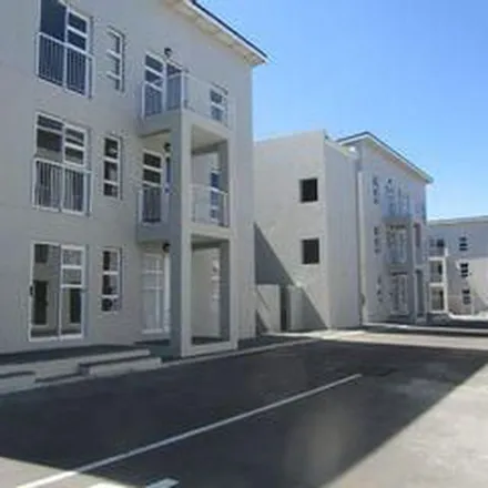 Rent this 1 bed apartment on Lafayette Avenue in Denneburg, Paarl