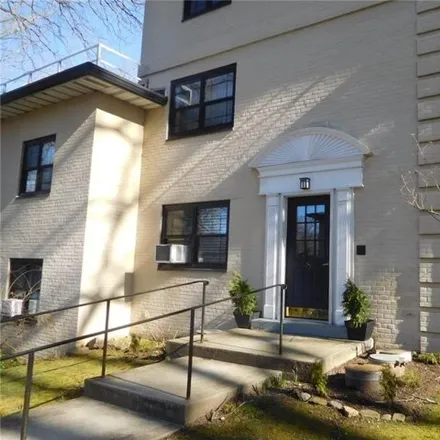 Image 2 - 6 Whitehall Road, Waverly, Eastchester, NY 10709, USA - Apartment for sale
