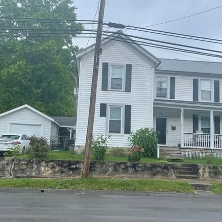 Buy this 4 bed house on 1956 Virginia Avenue in West Graham, Bluefield