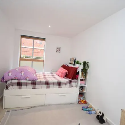 Rent this 2 bed apartment on Newbury Wharf in Pembroke Road, Newbury