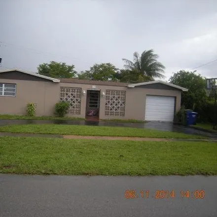 Image 1 - 620 Northwest 77th Way, Pembroke Pines, FL 33024, USA - House for rent