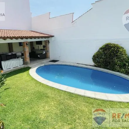 Buy this 5 bed house on Calle Manuel Mazari in Tlaltenango, 62270 Cuernavaca