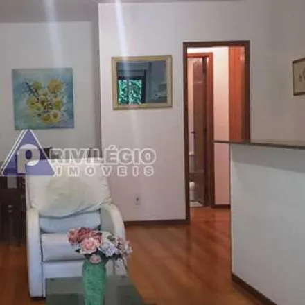 Buy this 2 bed apartment on Escola Municipal Castelnuovo in Rua Francisco Otaviano 105, Ipanema