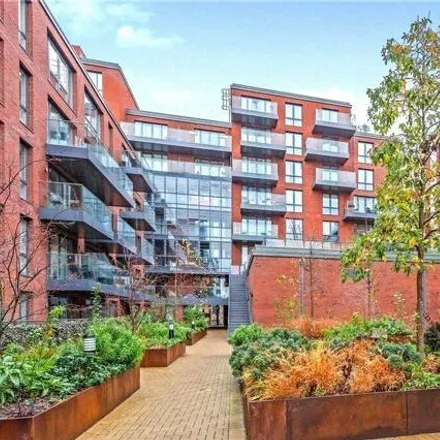 Rent this 1 bed room on Gaumont Place in Barcombe Avenue, London