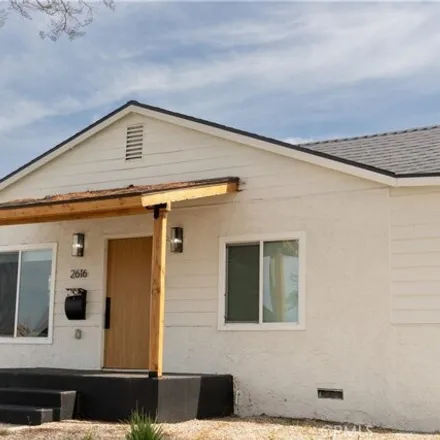 Rent this 2 bed house on 2686 West 73rd Street in Los Angeles, CA 90043
