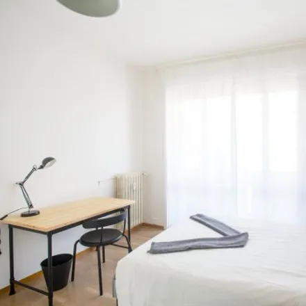 Rent this 2 bed room on La Piazzetta in Piazza Greco, 7